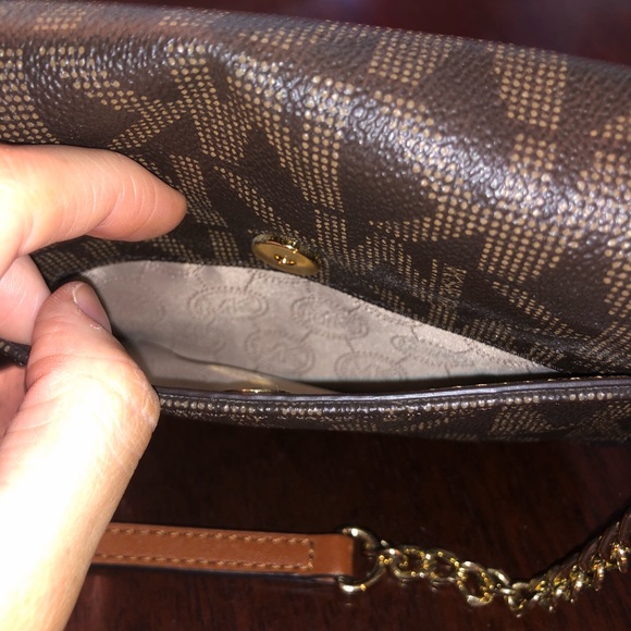 Michael Kors Handbag - Picture 7 of 8